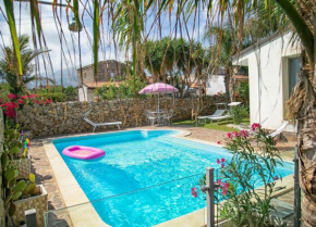 Гостиница villa Manzella piscina privata  Чинизи